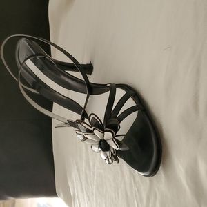 Via Spiga Floral Black and White sandal